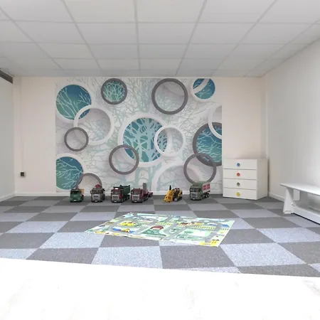 Apartment Cityflair Wifi Pool Sauna 6 Pers Ps4 Near Lift