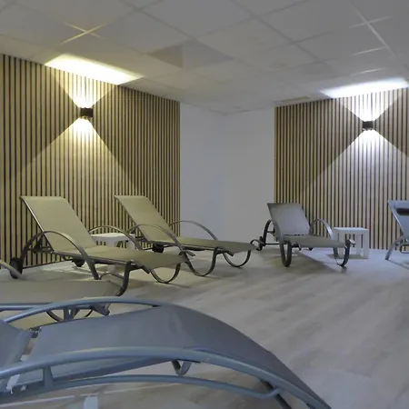 Apartment Cityflair Wifi Pool Sauna 6 Pers Ps4 Netflix Near Lift